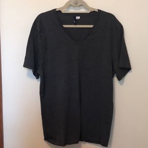 Never worn H&M divided vneck tee